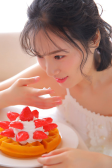 铃木梨央